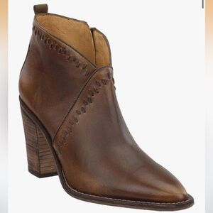 Lucchese Brown Leather Pointed-Toe Ankle Booties